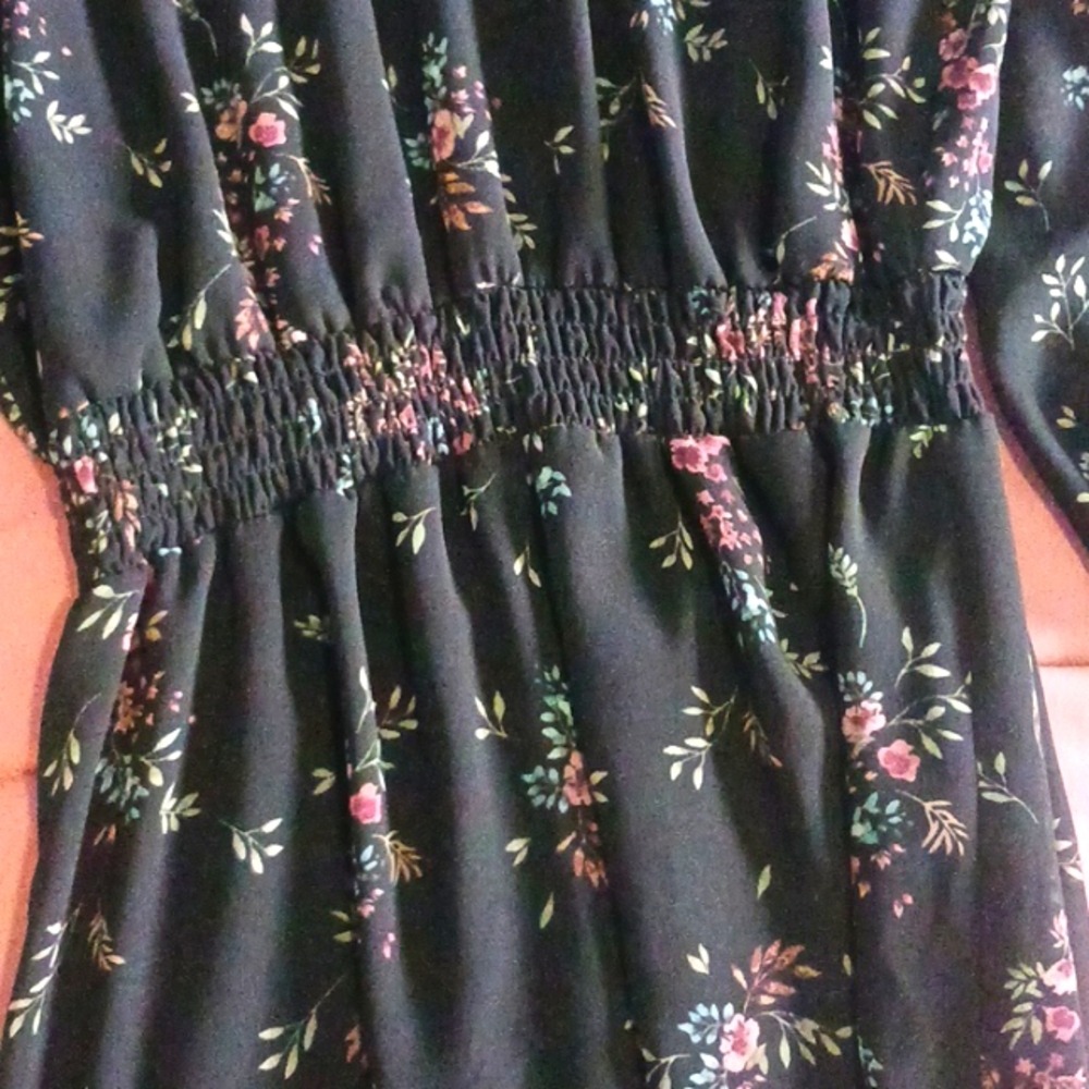 Dress 👗 - Picture 2 of 3